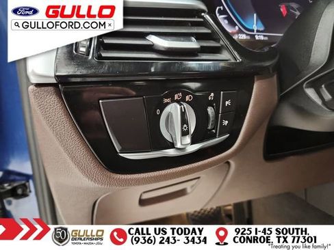 Used 2021 BMW 530e w/ Executive Package image 19