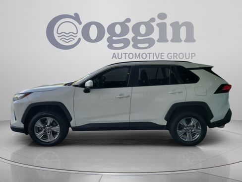 Used 2024 Toyota RAV4 XLE FWD image 3