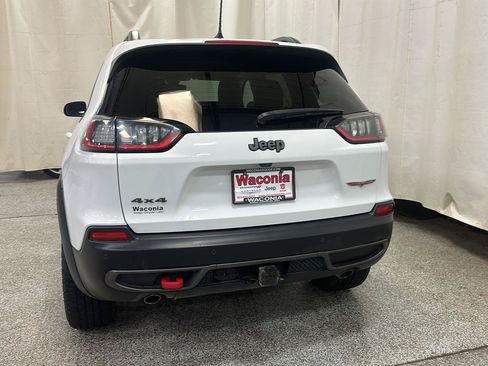 Used 2019 Jeep Cherokee Trailhawk w/ Cold Weather Group AWD/4WD image 4