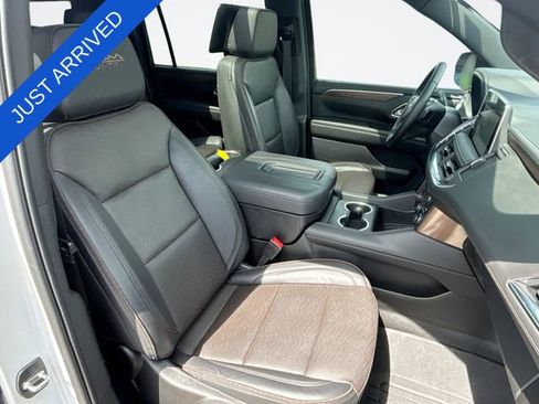 Used 2024 Chevrolet Suburban High Country AWD/4WD image 27