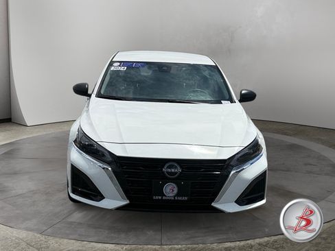 Used 2024 Nissan Altima 2.5 S FWD image 2