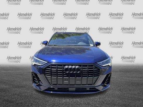 Certified 2025 Audi Q3 2.0T Premium w/ Convenience Package AWD/4WD image 3