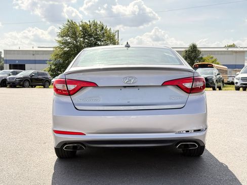 Used 2015 Hyundai Sonata Sport w/ Option Group 03 FWD image 8