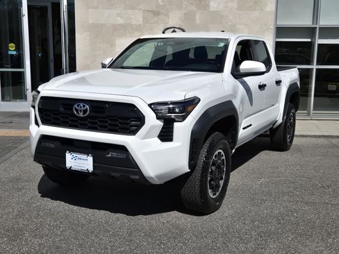 Used 2024 Toyota Tacoma TRD Off-Road AWD/4WD image 1