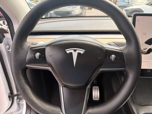 Used 2022 Tesla Model Y Performance AWD/4WD image 10