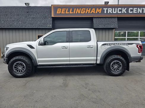 Used 2019 Ford F150 Raptor w/ Equipment Group 802A Luxury AWD/4WD image 2