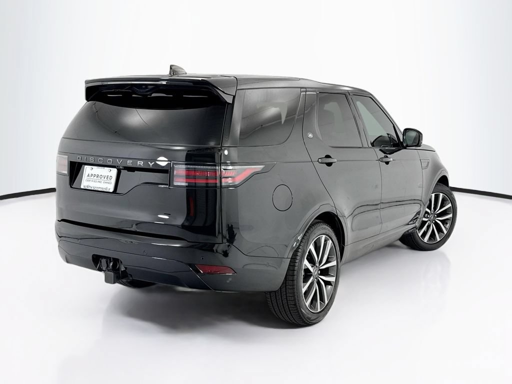 Used 2024 Land Rover Discovery Dynamic SE AWD/4WD image 5