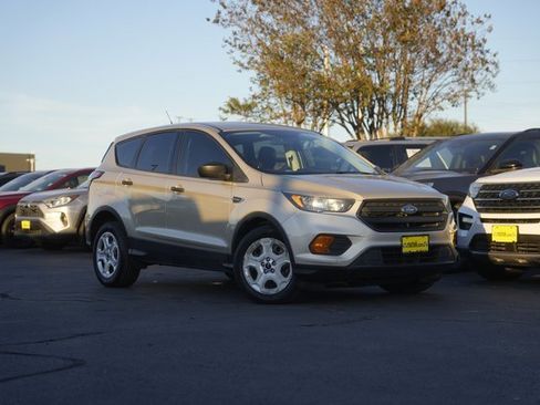 Used 2018 Ford Escape S image 2