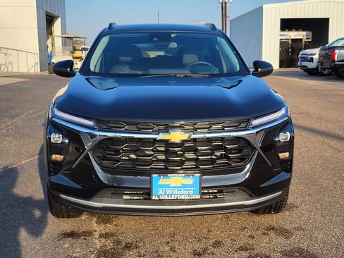 New 2026 Chevrolet Trax LT w/ Driver Confidence Package image 8
