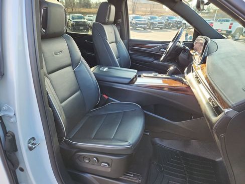 Certified 2023 Cadillac Escalade ESV Premium Luxury AWD/4WD image 51