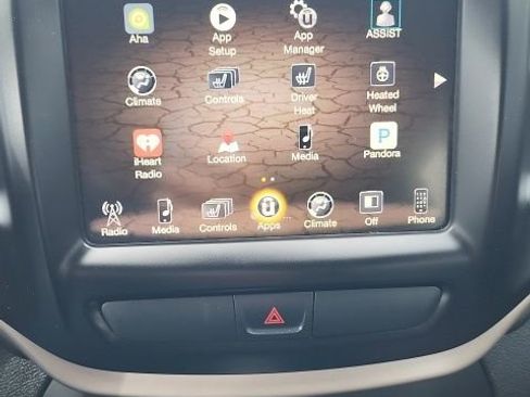 Used 2016 Jeep Cherokee Latitude w/ Cold Weather Group image 7