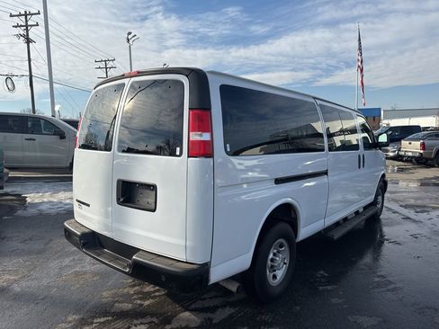 Used 2023 Chevrolet Express 3500 LS image 5