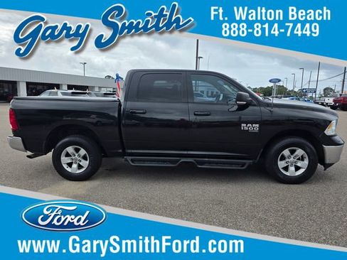 Used 2019 RAM 1500 Classic SLT w/ Luxury Group AWD/4WD image 1