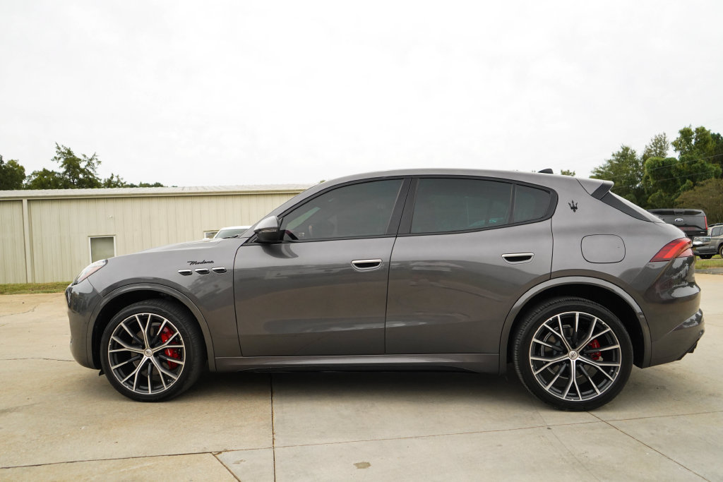 Used 2023 Maserati Grecale Modena AWD/4WD image 25