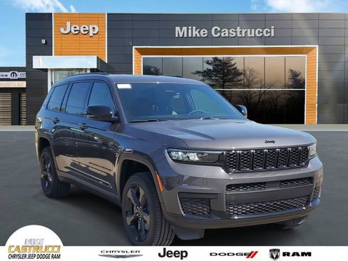 New 2025 Jeep Grand Cherokee L Altitude image 1