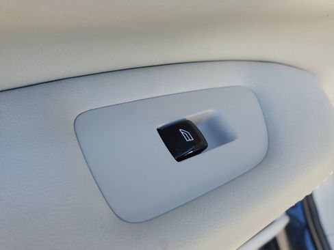 Certified 2025 Volvo XC90 T8 Plus w/ Protection Package Premier image 19