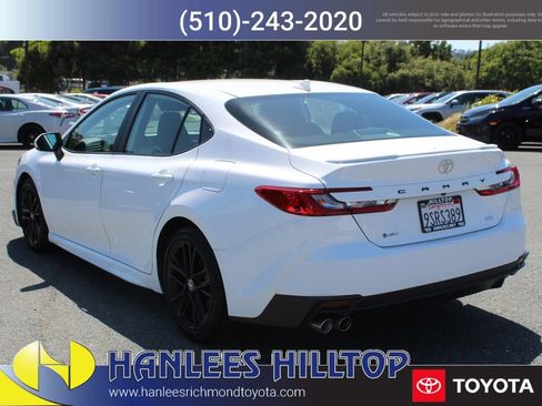 Used 2025 Toyota Camry SE w/ Convenience Package FWD image 9