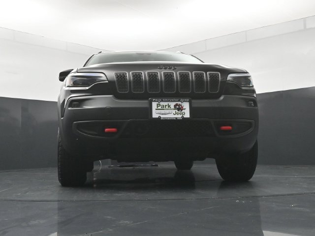 Used 2023 Jeep Cherokee Trailhawk w/ Sun & Sound Group AWD/4WD image 19