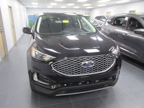New 2024 Ford Edge SEL w/ Convenience Package image 2