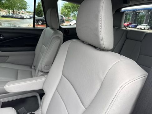 Used 2019 Honda Pilot Touring image 20