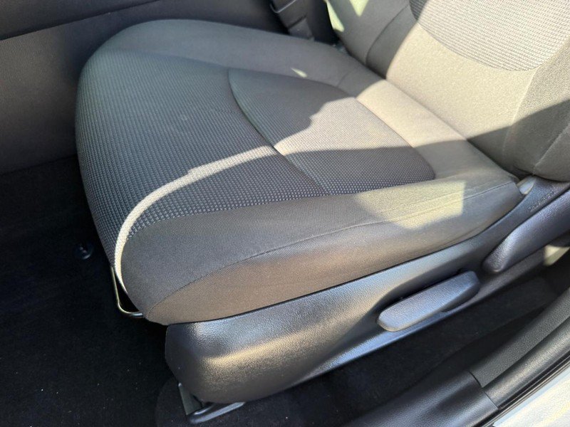 Used 2022 Toyota RAV4 LE AWD/4WD image 16