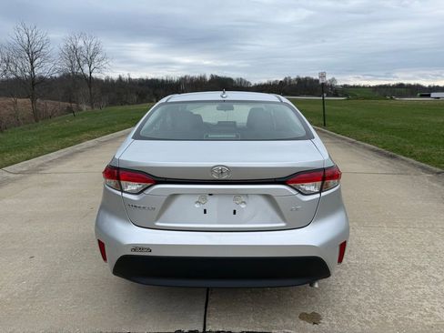 Used 2025 Toyota Corolla LE image 4