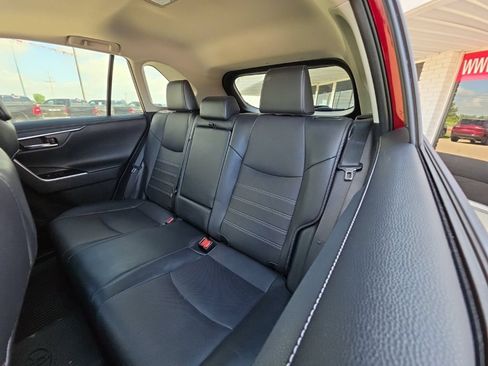 Used 2019 Toyota RAV4 Limited w/ Advanced Technology Package AWD/4WD image 17