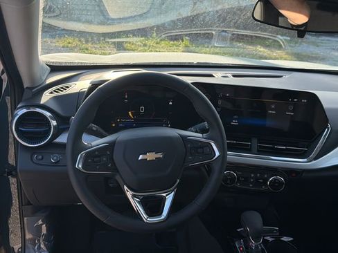 New 2026 Chevrolet Trax LT w/ Driver Confidence Package FWD image 24