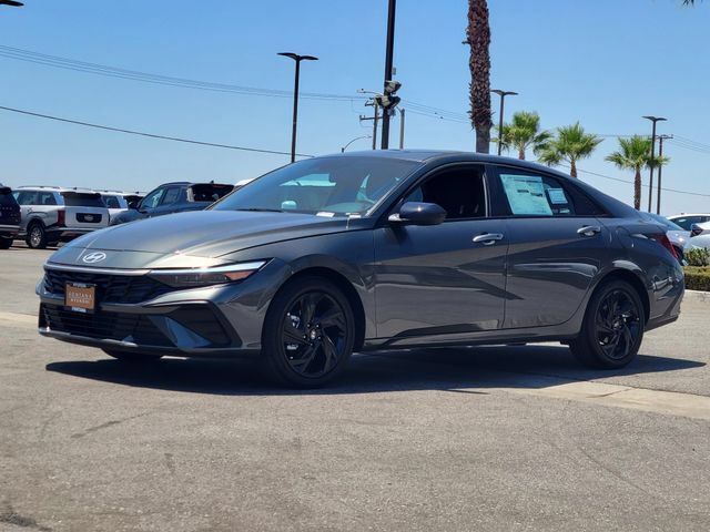 New 2026 Hyundai Elantra SEL Sport FWD image 2