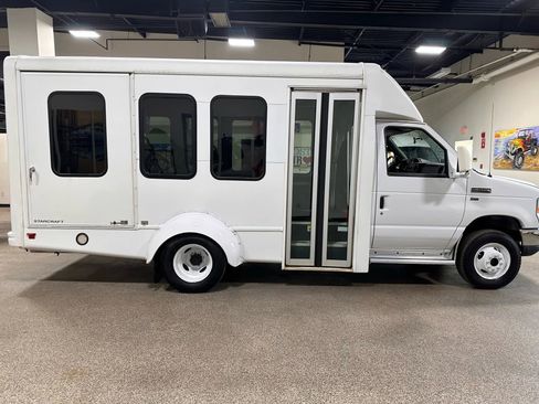 Used 2015 Ford E-350 and Econoline 350 Super Duty image 5