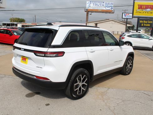 Used 2024 Jeep Grand Cherokee Limited image 51