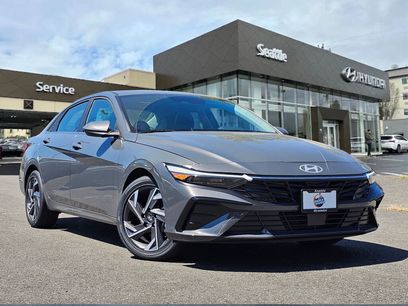 New 2025 Hyundai Elantra SEL