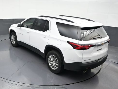 Used 2023 Chevrolet Traverse LT FWD image 12