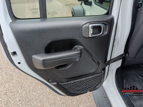 Used 2018 Jeep Wrangler Unlimited Sport S image 15