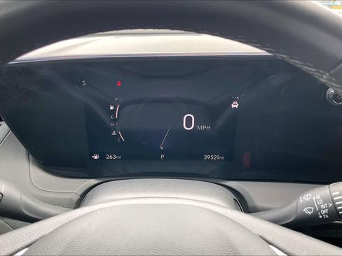 Used 2024 Buick Encore GX Sport Touring FWD image 25