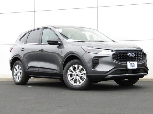 New 2026 Ford Escape Active w/ Active Premium Tech Pack AWD/4WD image 1