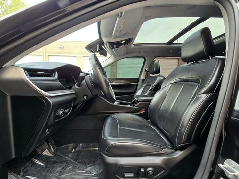 Used 2021 Jeep Grand Cherokee L Limited w/ Luxury Tech Group II image 26