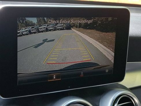 Used 2018 Mercedes-Benz GLC 300 4MATIC image 19