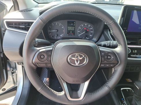 Certified 2023 Toyota Corolla Cross LE image 17