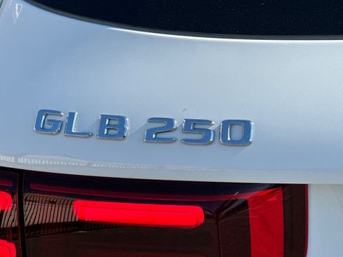 New 2026 Mercedes-Benz GLB 250 4MATIC image 26