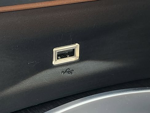 Used 2019 Alfa Romeo Giulia Ti w/ Quick Order Package 22X Lusso image 9