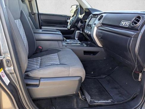 Used 2018 Toyota Tundra SR5 w/ SR5 Upgrade Package image 20