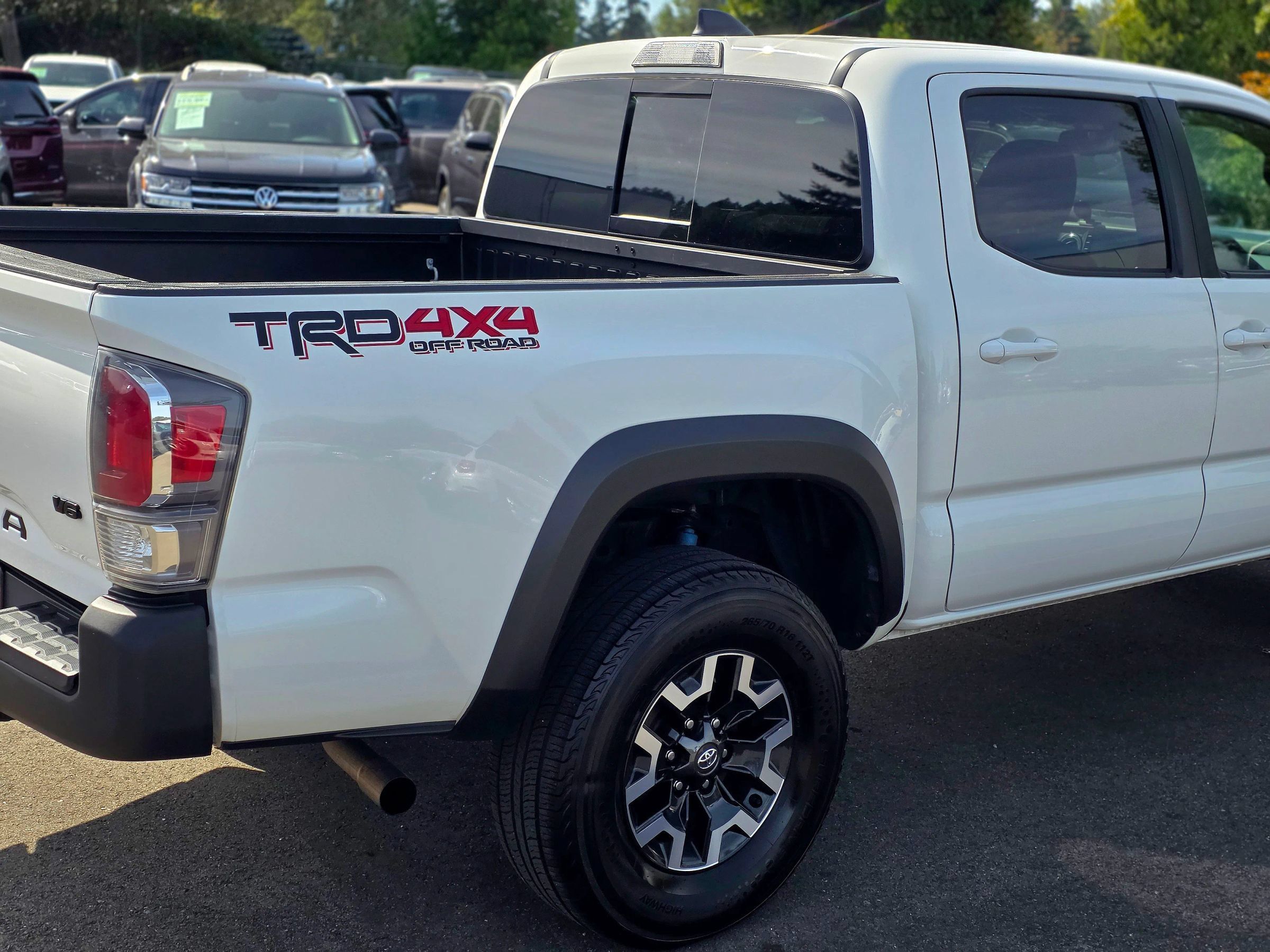 Used 2023 Toyota Tacoma TRD Off-Road AWD/4WD image 15