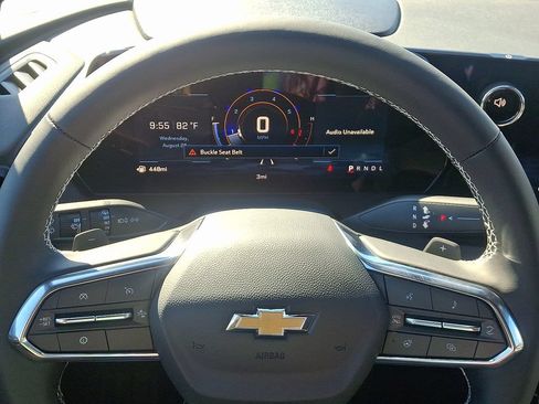 New 2027 Chevrolet Traverse LT w/ LPO, Floor Liner Package FWD image 9