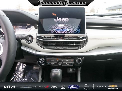 Used 2024 Jeep Compass Limited w/ Sun and Sound Group image 15