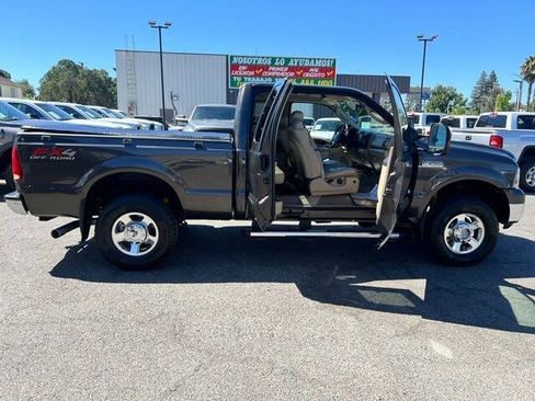 Used 2005 Ford F250 Lariat AWD/4WD image 10