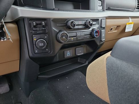 New 2026 Ford F350 XLT w/ FX4 Off-Road Package AWD/4WD image 25