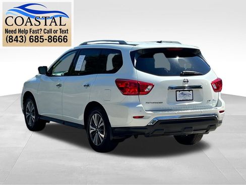 Used 2017 Nissan Pathfinder SV FWD image 15