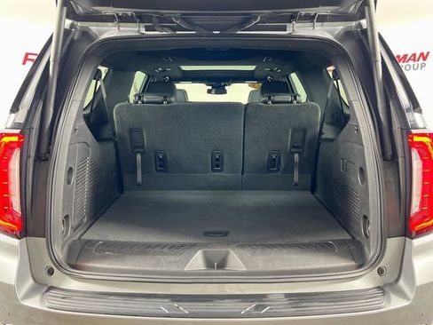 Used 2023 GMC Yukon XL SLT AWD/4WD image 27