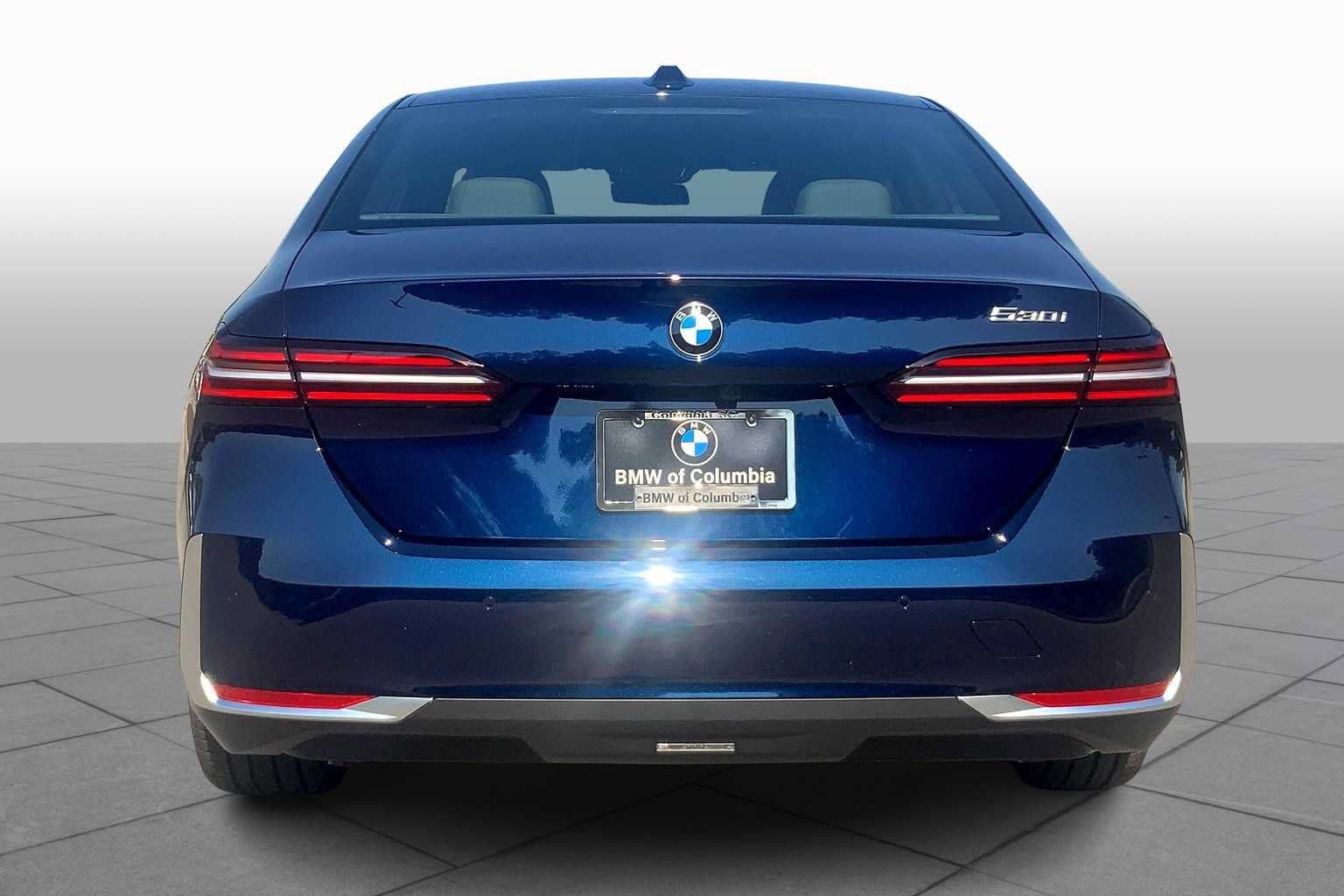 Used 2026 BMW 530i w/ Premium Package RWD image 4